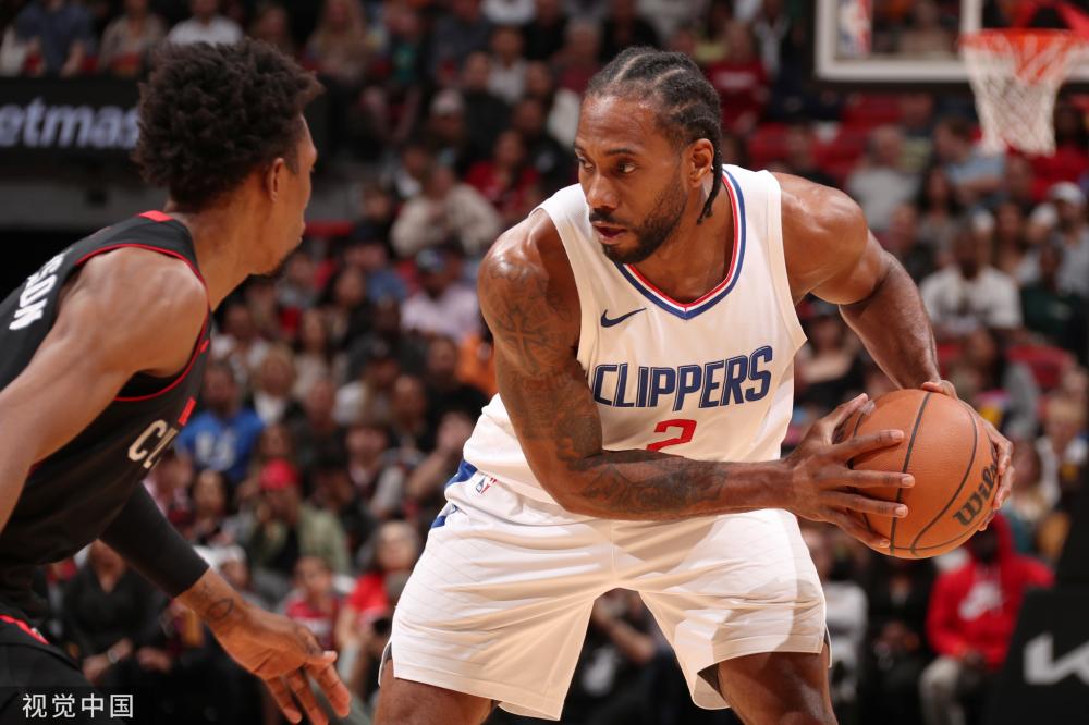 出明确决定 出明确决定